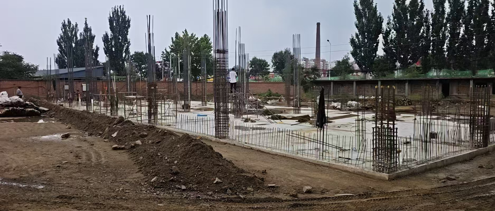 迁安市滨河村街道二层门市