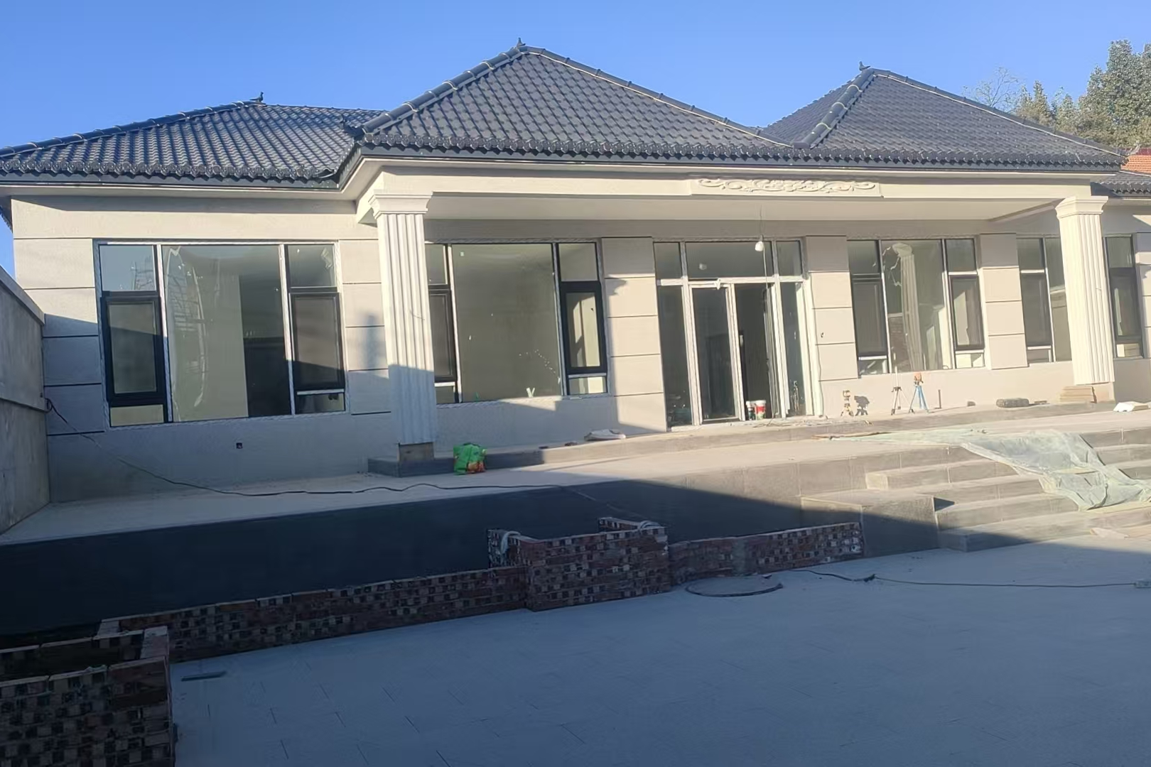 高岭镇芹菜岭村 翟先生