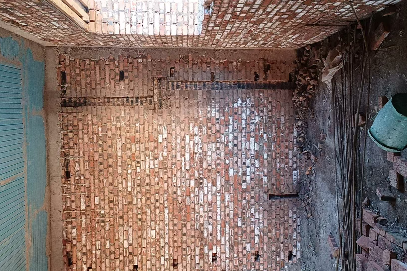 高岭镇芹菜岭村 翟先生