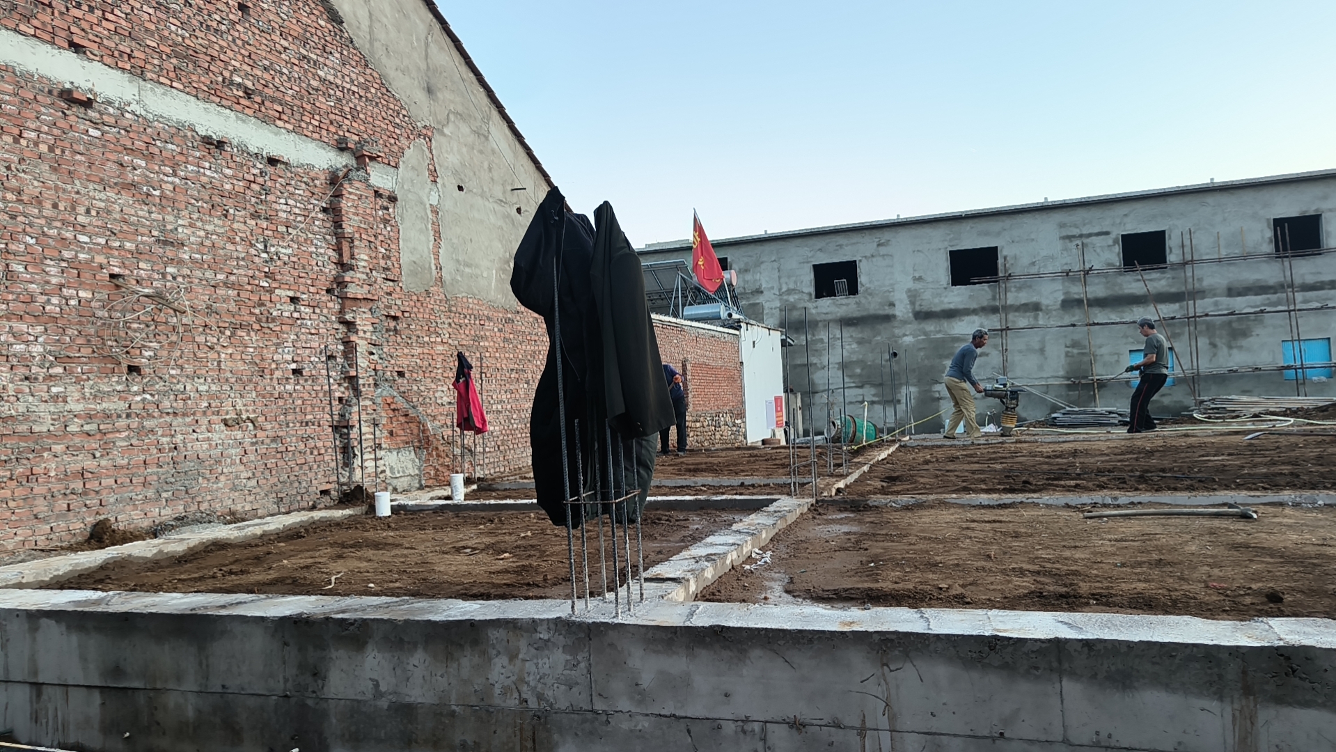 高岭镇芹菜岭村 翟先生