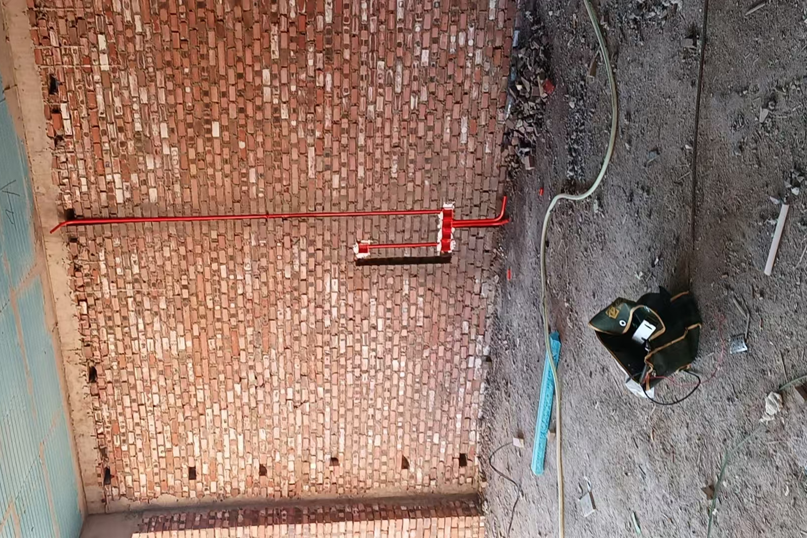 高岭镇芹菜岭村 翟先生