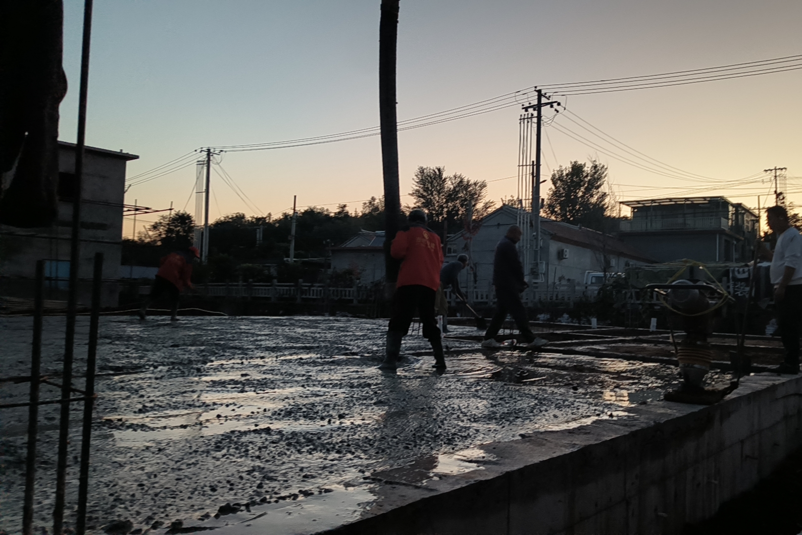 高岭镇芹菜岭村 翟先生