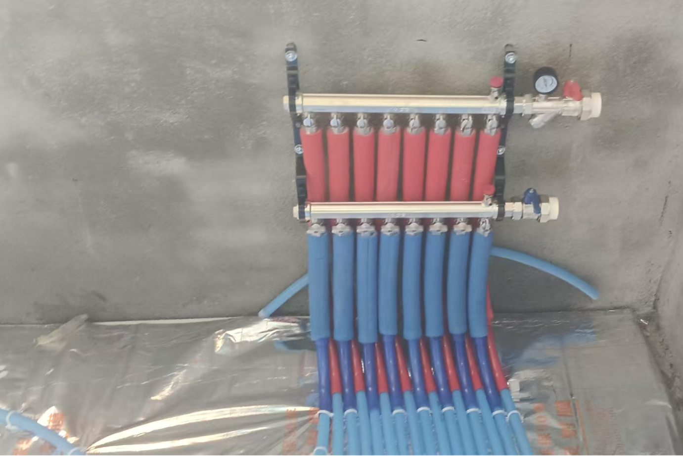 高岭镇芹菜岭村 翟先生